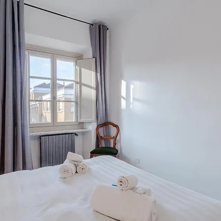 Guesthost - Casa Ellebi In The Heart Of Apartamento Turín