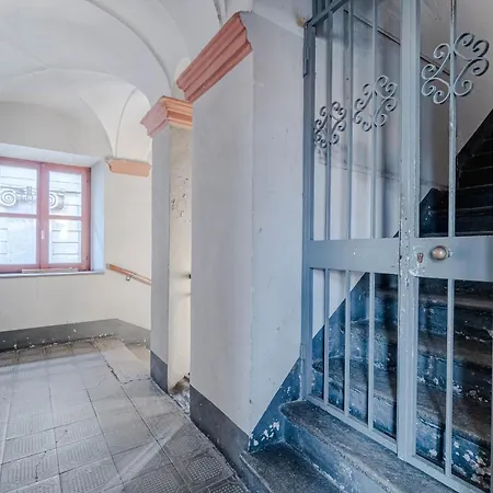 Guesthost - Casa Ellebi In The Heart Of