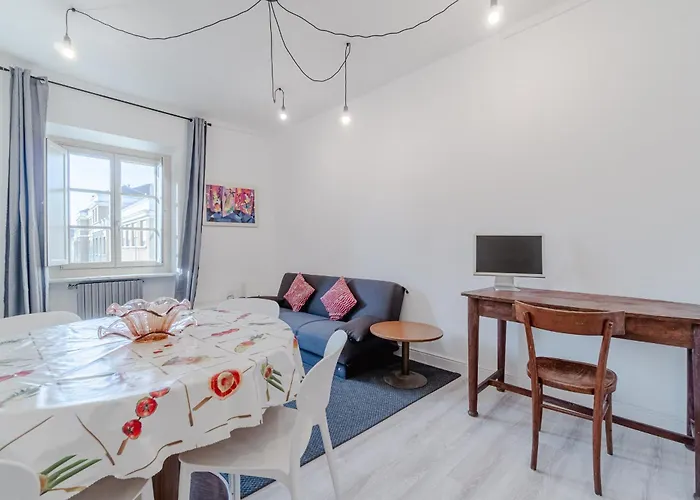 Guesthost - Casa Ellebi In The Heart Of Lejlighed