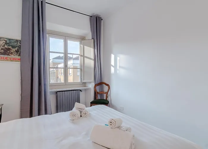 Guesthost - Casa Ellebi In The Heart Of Apartamento Turim